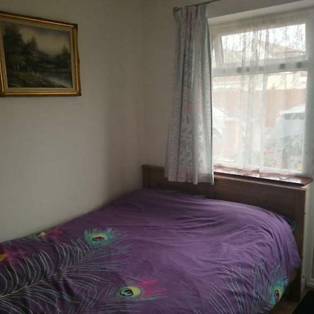 Rest Room Near To Heathrow Airport Άσφορντ Εξωτερικό φωτογραφία